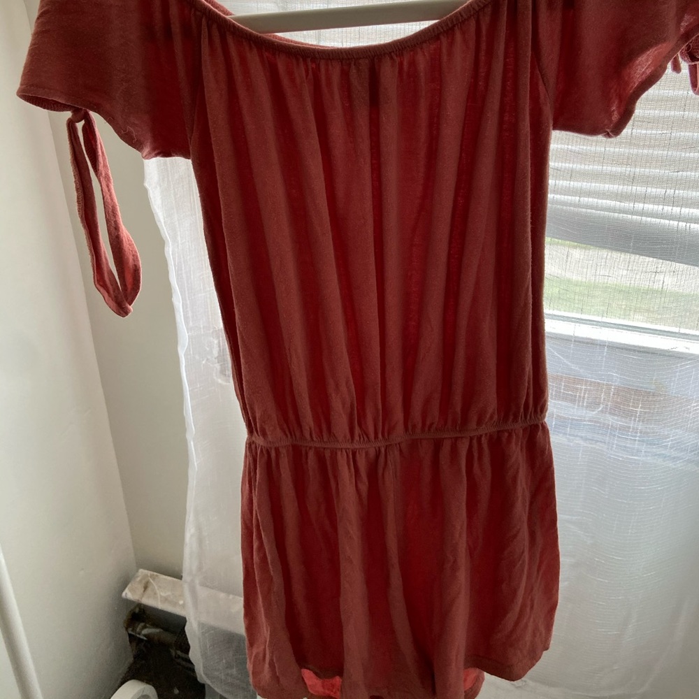 Rosy colored romper - Picture 2 of 2